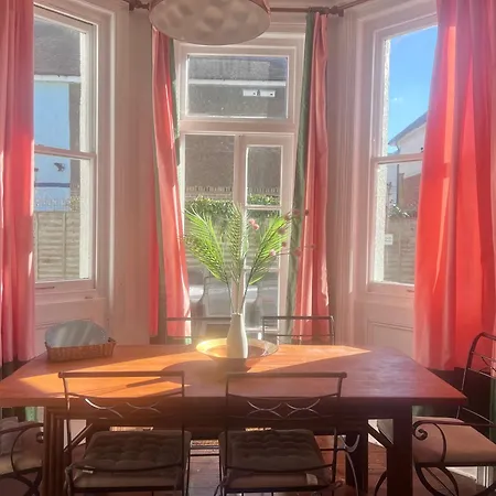 Large House Near The Beach - Lots Of Parking And Wifi-2